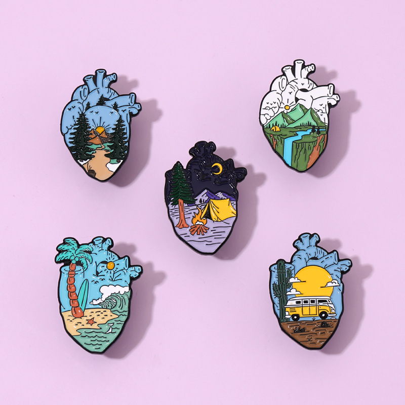 Adventure Heart Enamel Pins De - огляд і ціна Outdoor Adventure Friends